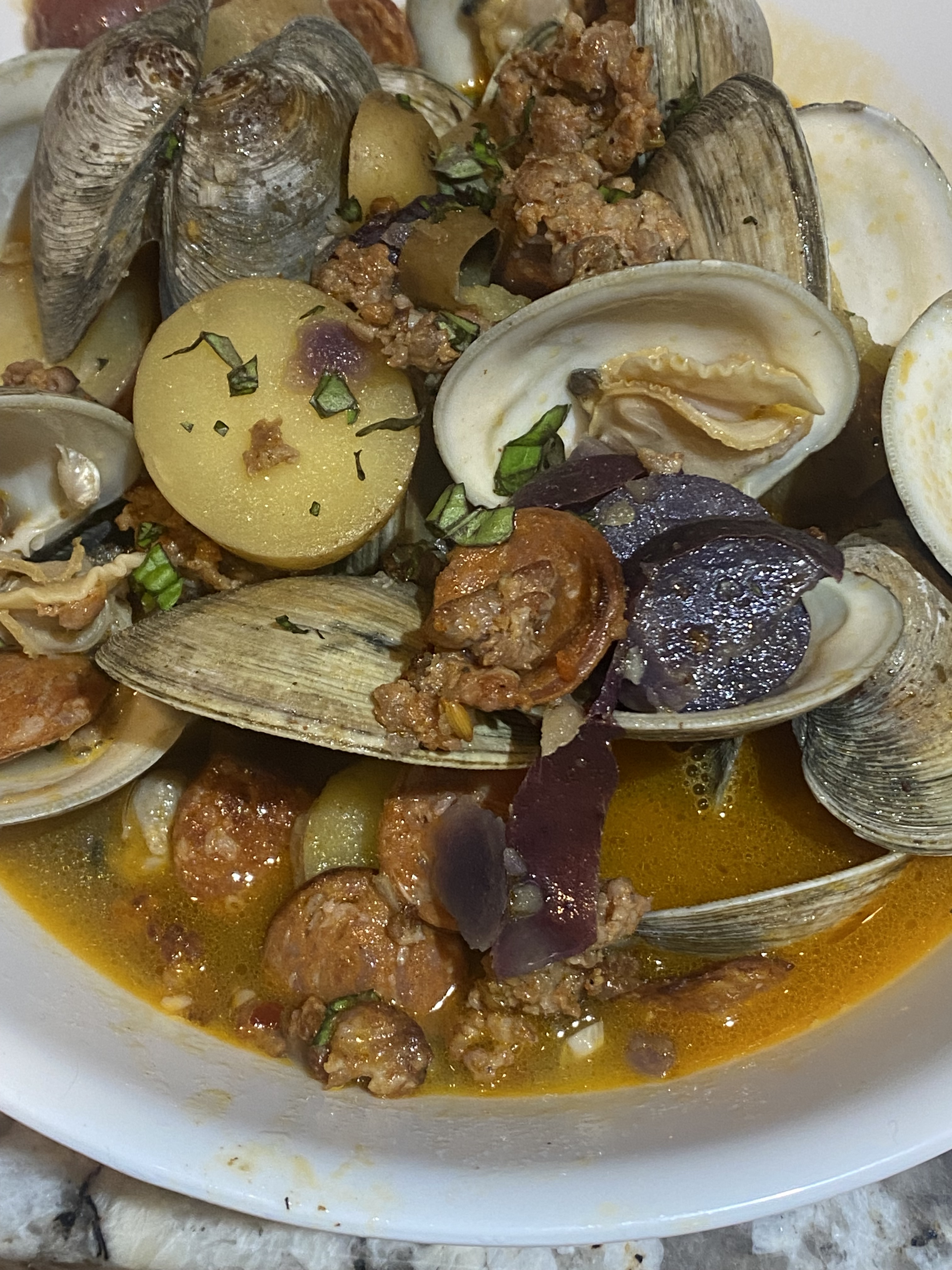 Clam Hash Clams with Potatoes and Chorizo – Roast 'n Relish